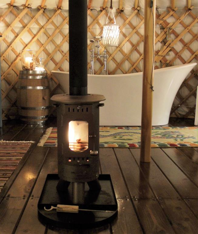 Готель Glamping Abruzzo - The Yurt Catignano Екстер'єр фото